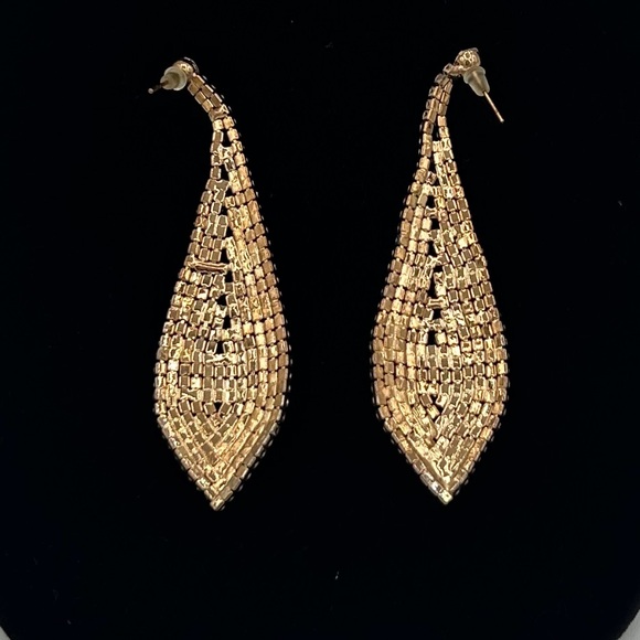✨🎊✨ GORGEOUS VERY SPARKLY DROP EARRINGS NWT - Picture 4 of 5